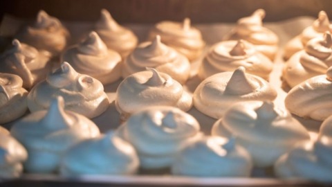 Baiser aus 3 Zutaten, das Grundrezept + Tipps 10 Baiser im Ofen