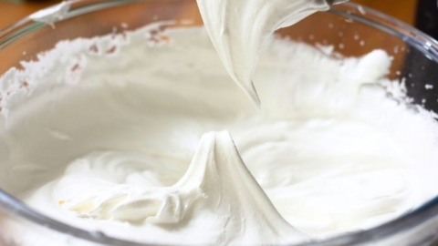 Baiser aus 3 Zutaten, das Grundrezept + Tipps 9 Eiweiß steif