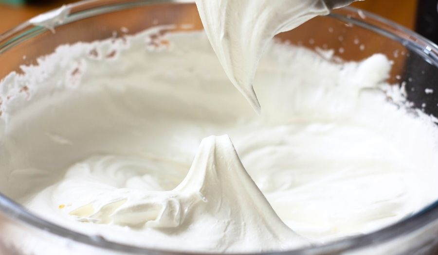 Baiser aus 3 Zutaten, das Grundrezept + Tipps 15 Eiweiß steif