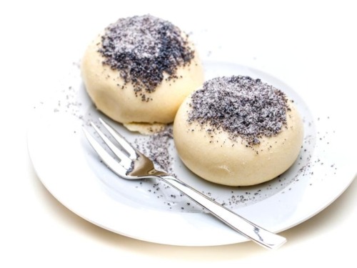 Germknödel (Hefeklöße) nach Omas Art 5 germknödel-mohn-teller