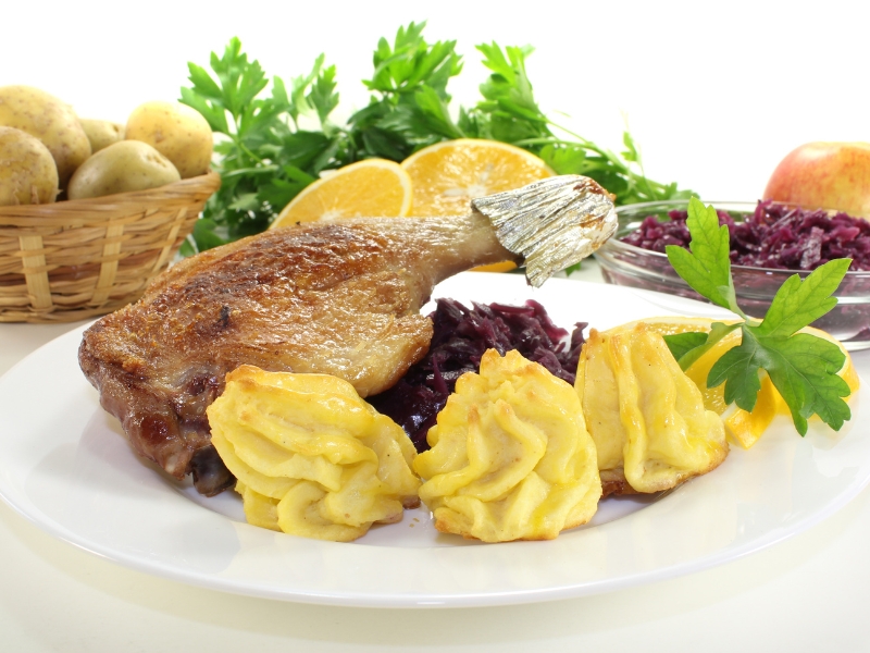Hausgemachte Herzoginkartoffeln 2 herzoginkartoffeln-fleisch-teller
