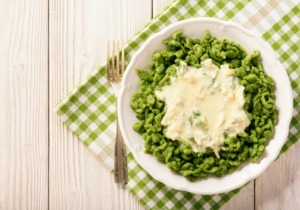 Omas Spinatspätzle 9 spinatspaetzle-teller