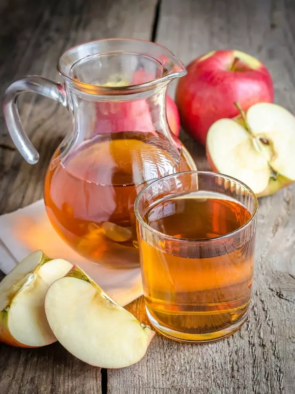 apfelsaft-aepfel-klar