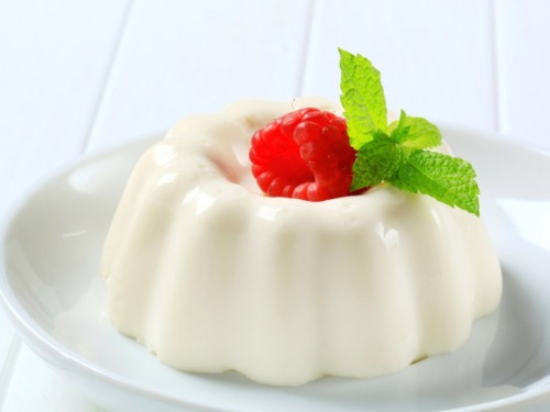 Omas Blanc-Manger (Mandelsulz) - Oma Kocht Omas Blanc-Manger (Mandelsulz) - Oma Kocht