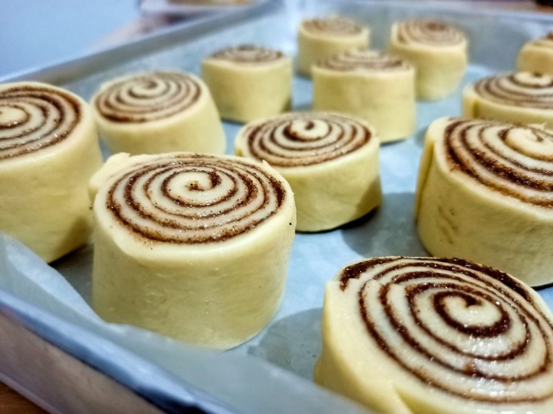 Zimtschnecken mit Blätterteig 2 zimtschnecken-blatterteig-roh