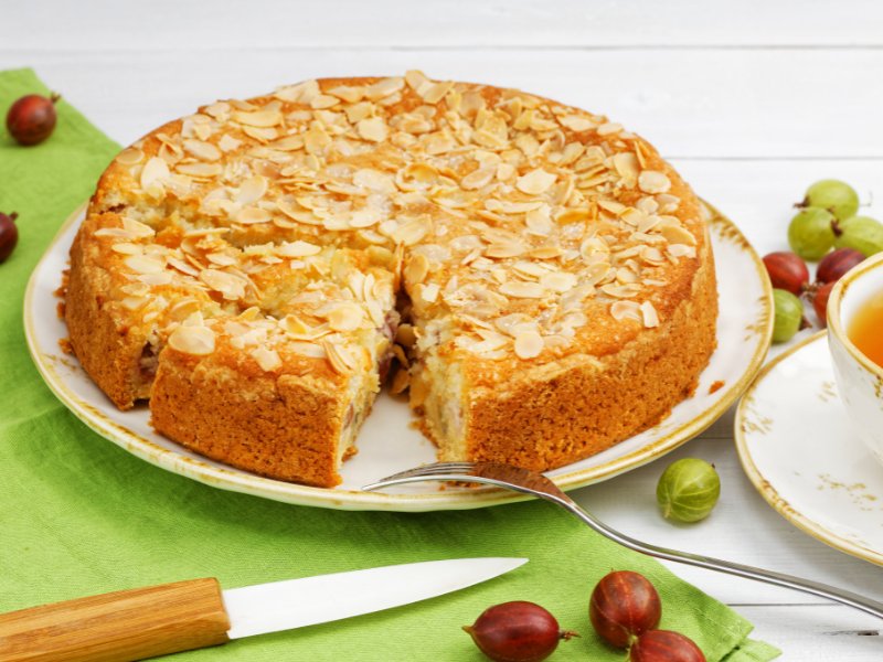 stachelbeerkuchen-streusel-mandeln-rezept