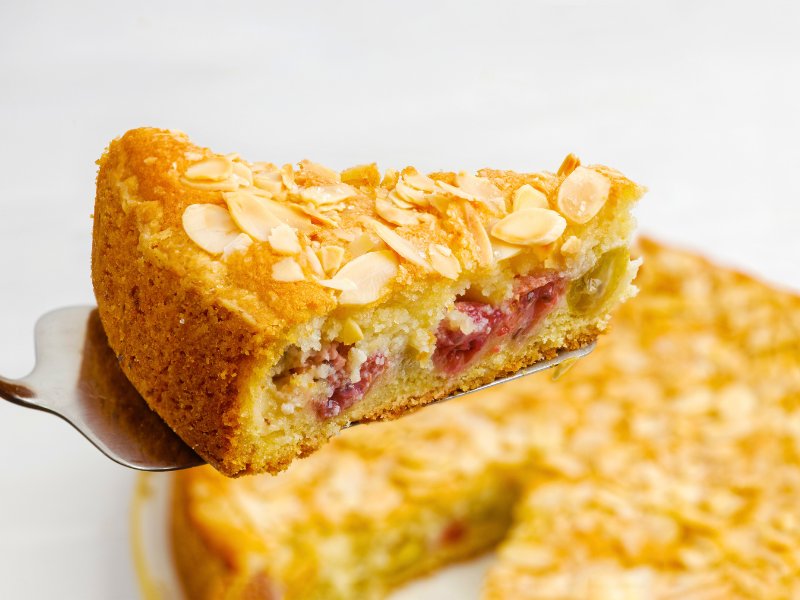 stachelbeerkuchen-streusel-stueck