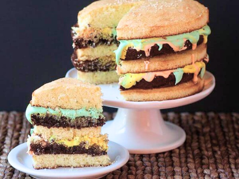 Big-Mac-Torte für deine Party 1 big-mac-torte-stueck