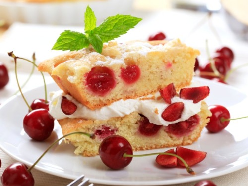 Omas Kirschkuchen vom Blech 5 kirschkuchen-blech-ruerhteig-retept