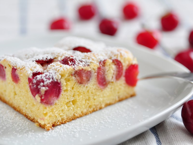 Omas Kirschkuchen vom Blech 2 ruehrkuchen-joghurt-kirschen