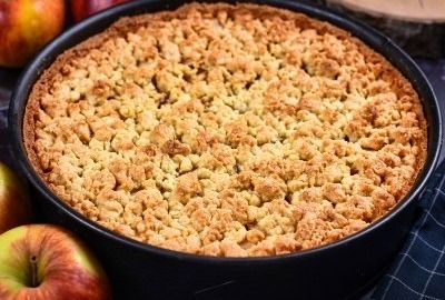 Fruchtiger Apfelkuchen mit Streuseln 7 apfel-streuselkuchen-gebacken