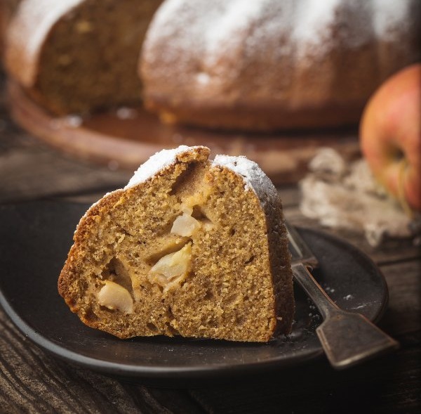 Saftiger Zimtkuchen mit Apfel 1 stueck-apfel-zimt-kuchen-gugelhupf