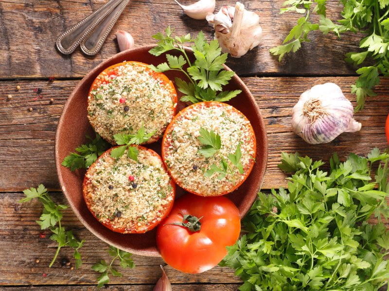 Gefüllte Tomaten mit Knusperkruste