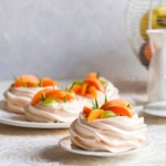 Pavlova mini gefüllt