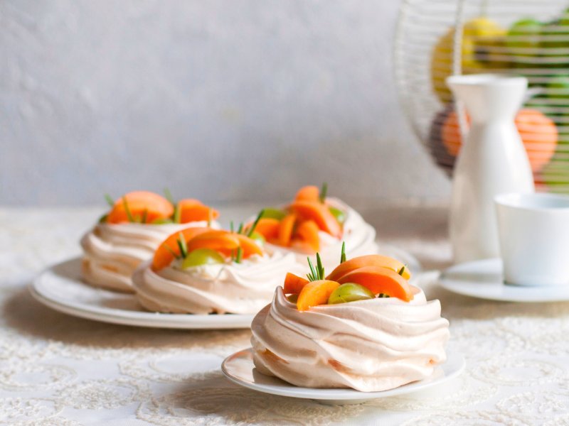 Pavlova mini gefüllt