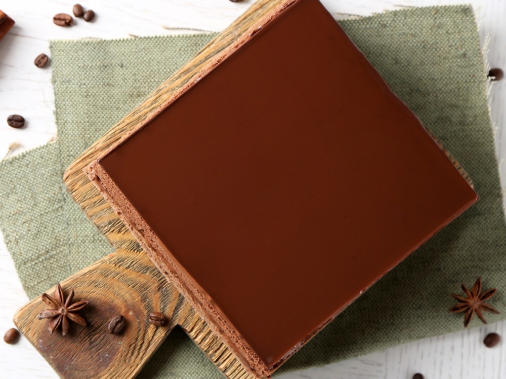 Mokkakuchen auf brett