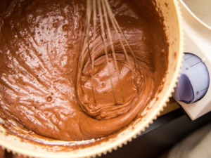 Mokakuchenteig in schüssel