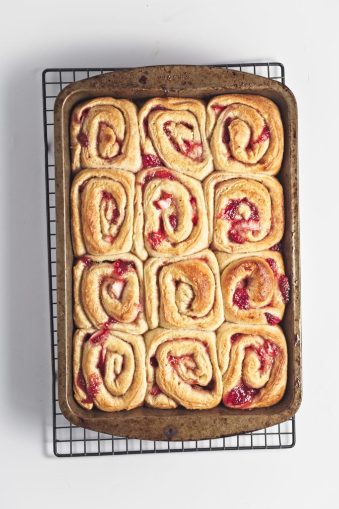 Erdbeerschnecken backform gebacken