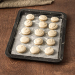 Anisplaetzchen gebacken auf Blech